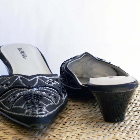 PAPRIKA  Black Silver Low Heel Beaded Embroidered  Slip on US Size 8 - Picture 4 of 6